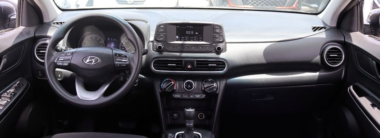 Hyundai Kona SE