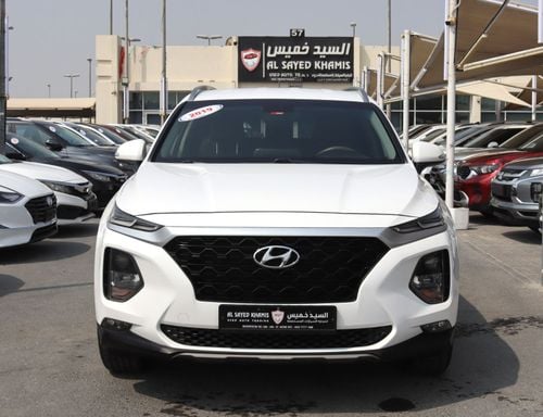 Hyundai Santa Fe GL 2.4L Hyundai Santa Fe - 2019 - GCC - 7 seats - accident-free - 2.4L-low mileage, in excellent con