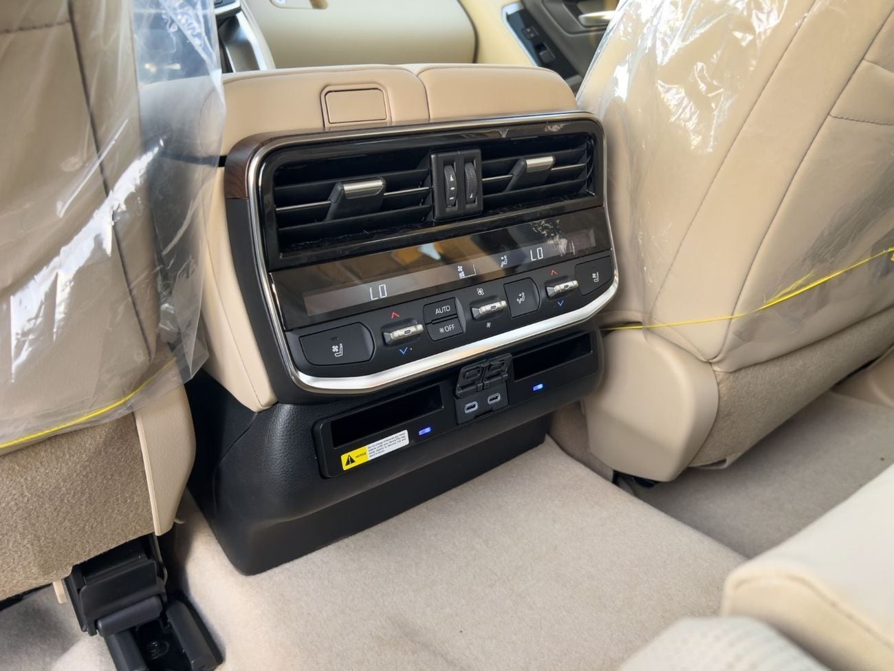 Toyota Land Cruiser EXPORT ONLY - 2026 LC300 VX 4.0L (Highest Spec - Oman)