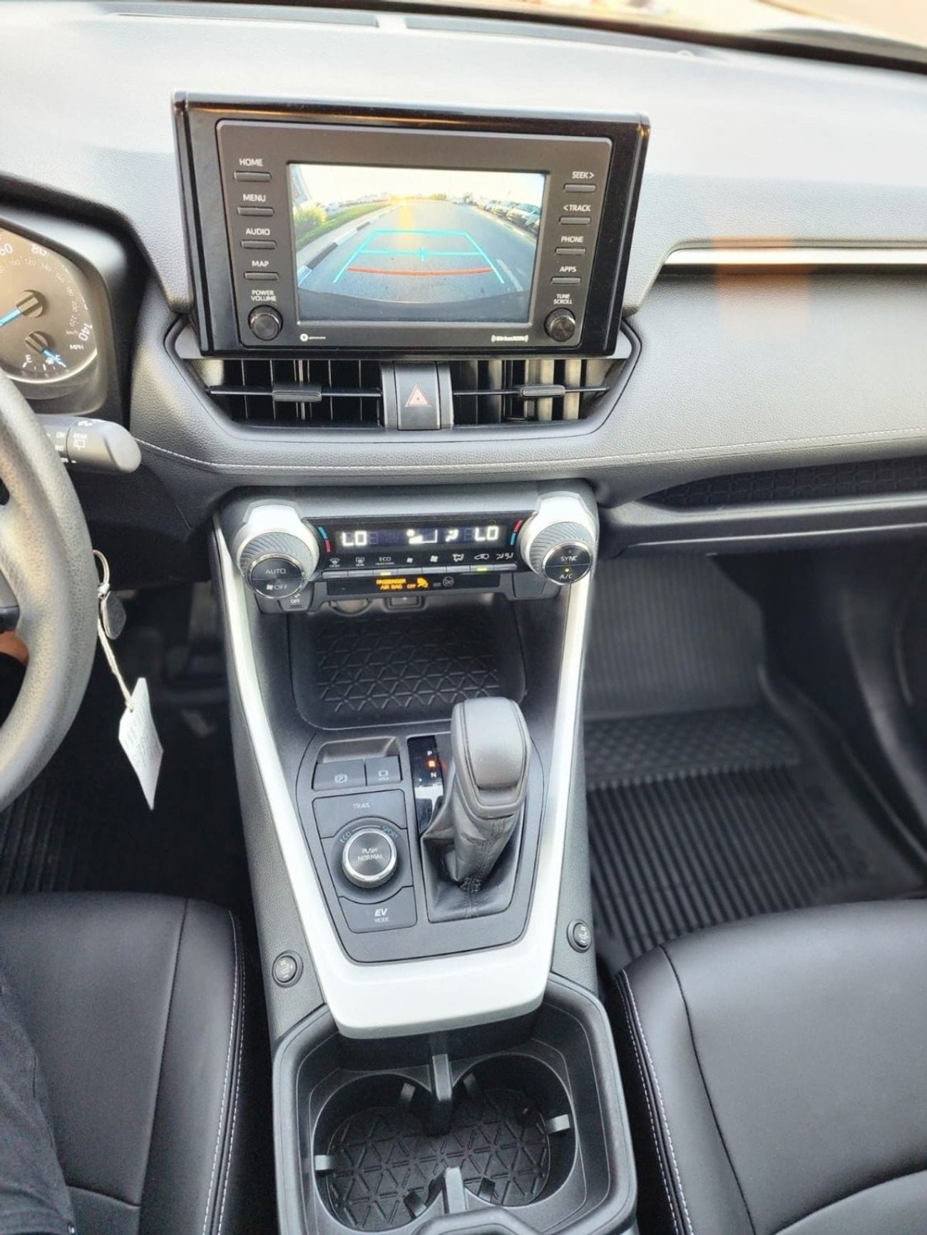 تويوتا راف ٤ LE 2.5L (219 HP) TOYOTA RAV4 Hybrid 2.5L (219 HP)