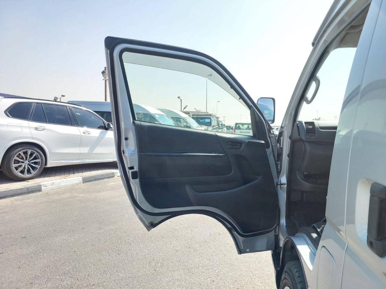 تويوتا هاياس (RAMADAN OFFER) TOYOTA HIACE VAN RHD 2014 MODEL 2.7 L PETROL AUTOMATIC(PM06557)