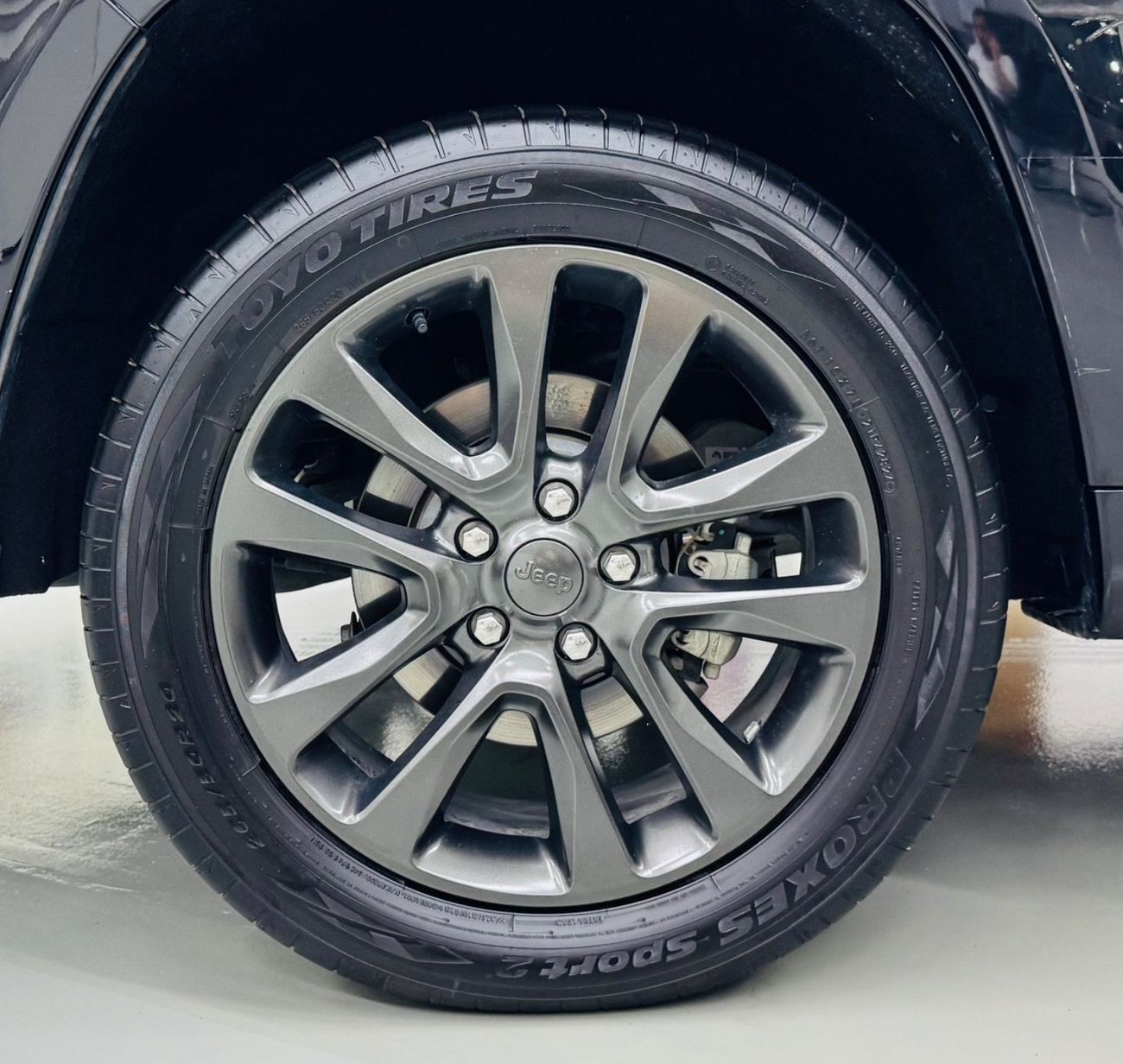 جيب جراند شيروكي Overland 3.6L