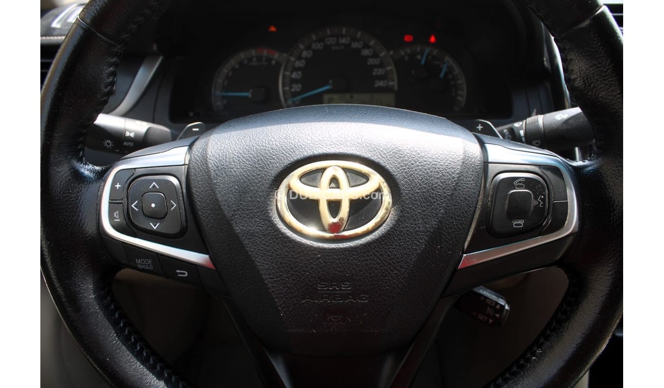 Toyota Camry GLX ACCIDENTS FREE - FULL OPTION - GCC - PERFECT CONDITION INSIDE OUT