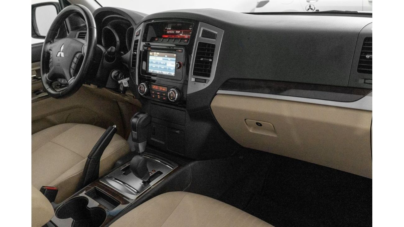 Mitsubishi Pajero 2022 Mitsubishi Pajero 3.0L GLS / 7 Seats / Full-Service History