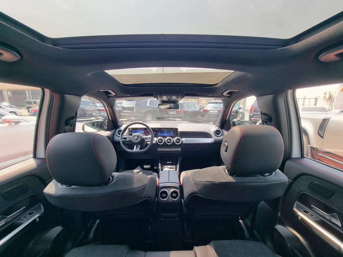 Mercedes Benz GLB200 STD GLB 200 SUV 7 Seater Under Warranty 2025 GCC