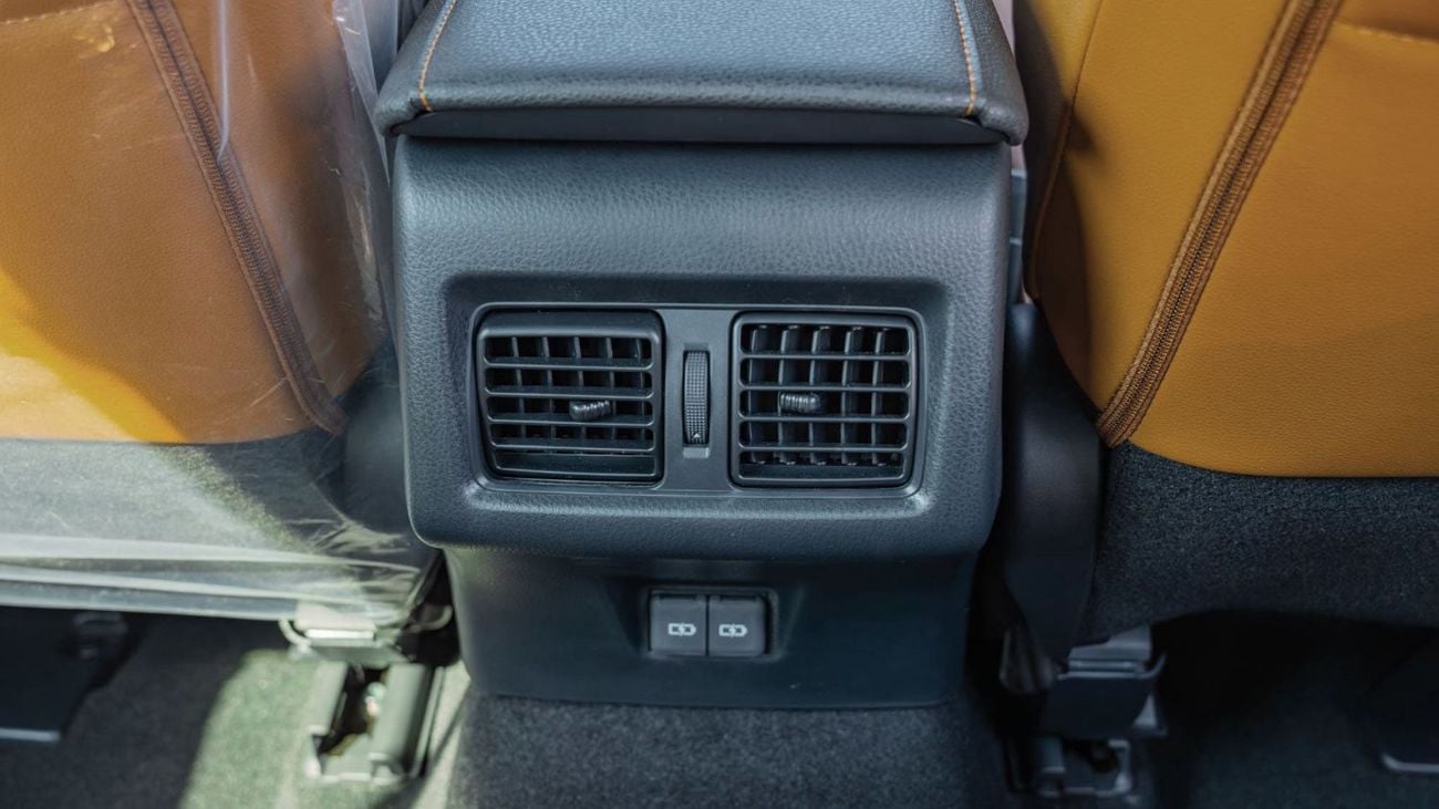 Toyota Camry 2025 Toyota Camry Lumiere 2.5L AT Hybrid (Black)