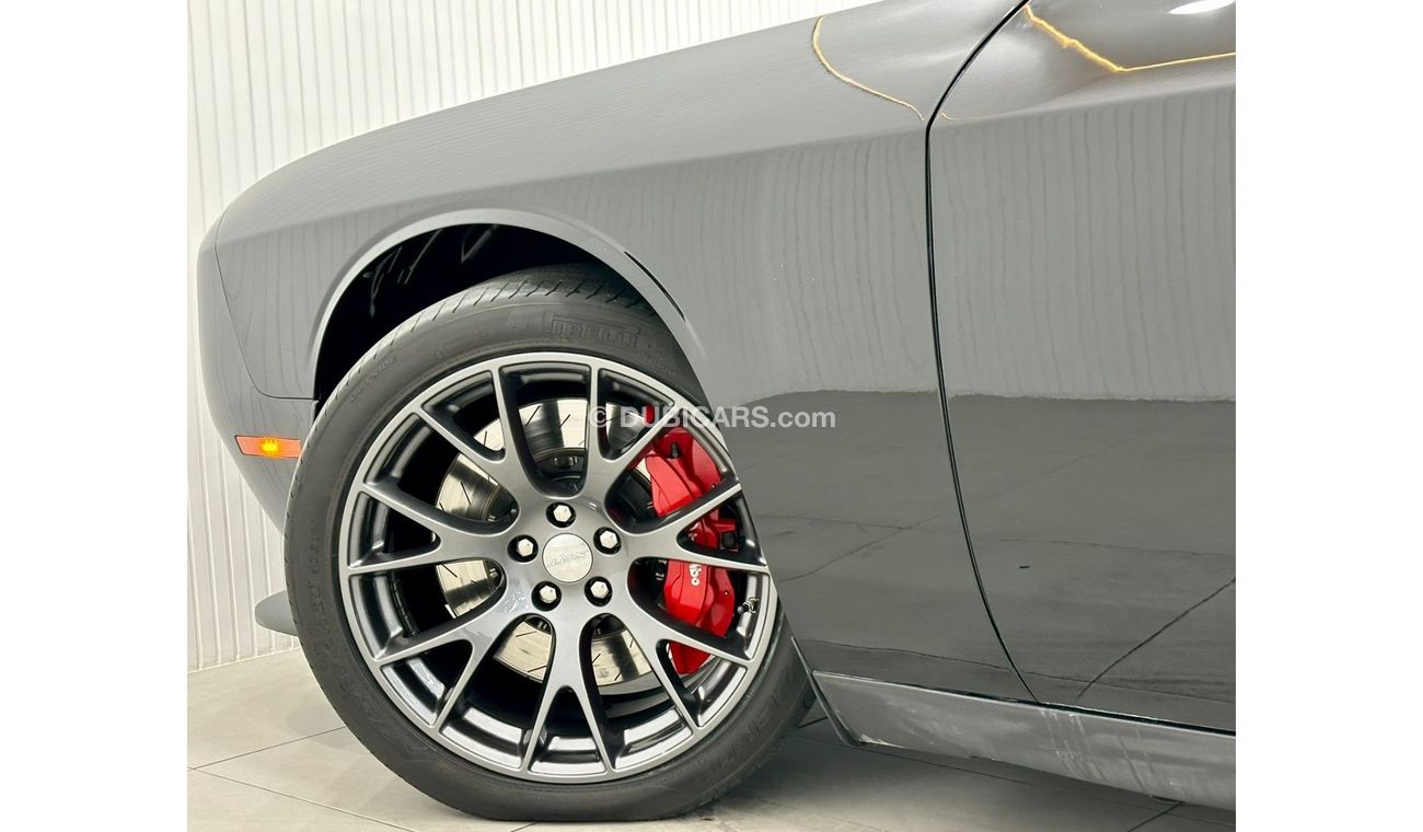 Dodge Challenger SRT 392 2015 Dodge Challenger SRT, Full Options, Excellent condition, GCC