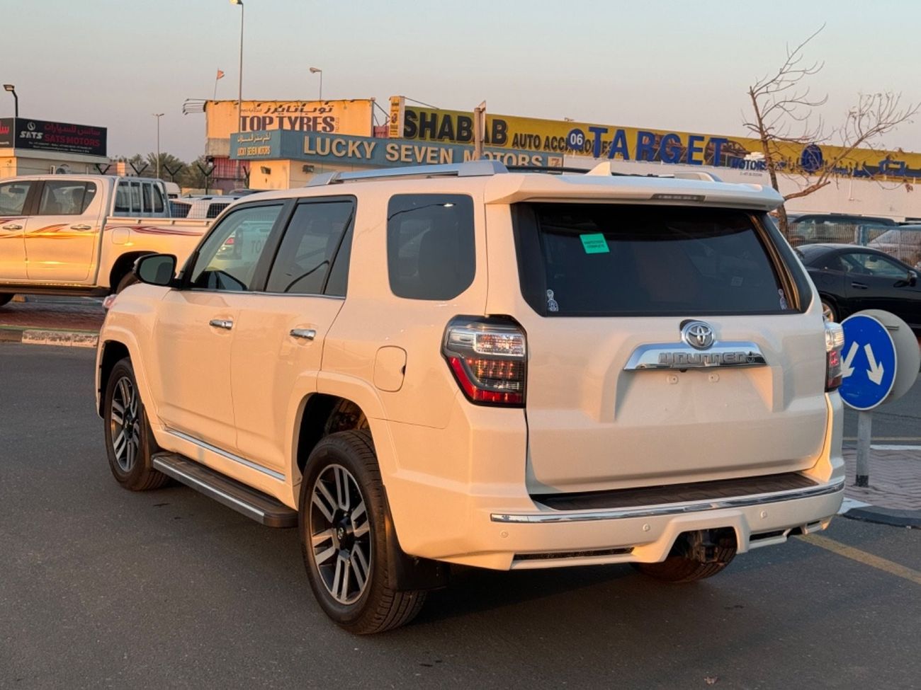 Toyota 4Runner LIMITED, FULL OPTION, PUSH START, LEADER SEAT, SUNROOF