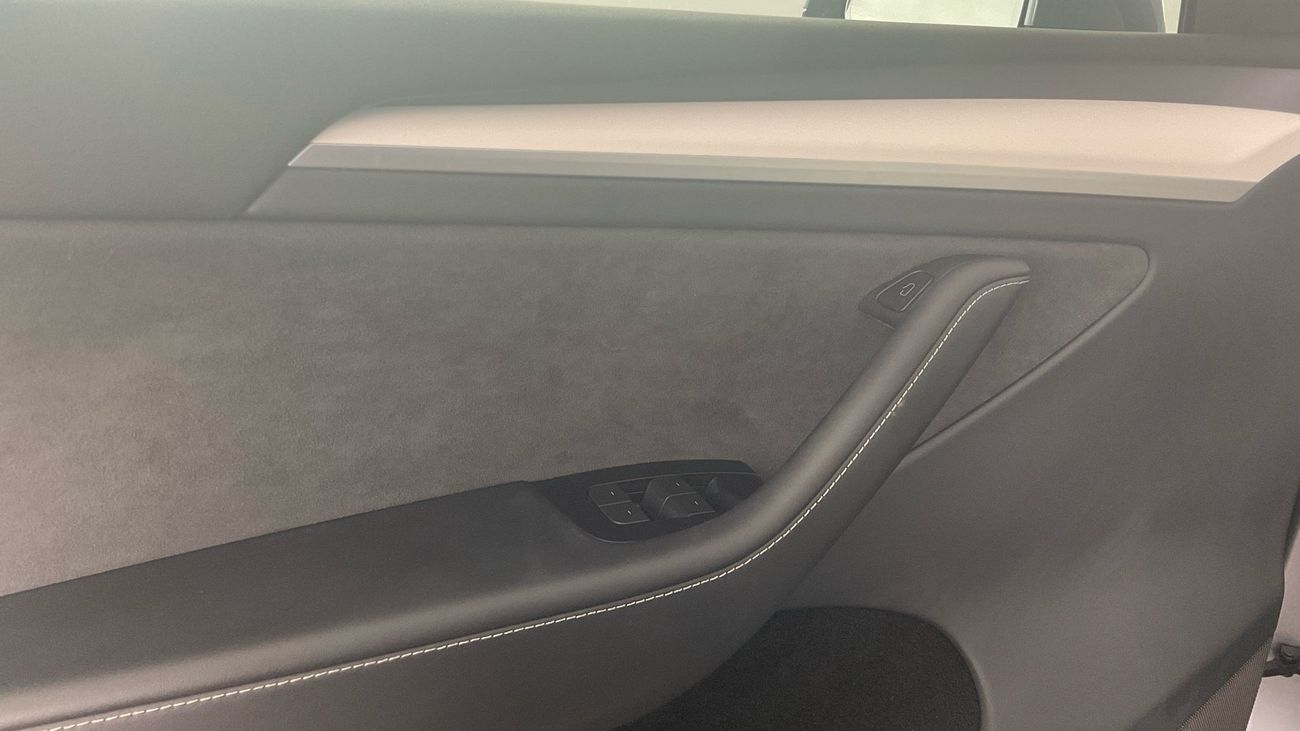 Tesla Model Y Performance (Dual Motor) | upto AED 20,000 Ramadan Discount | Guaranteed Warranty | 0 Down Payment