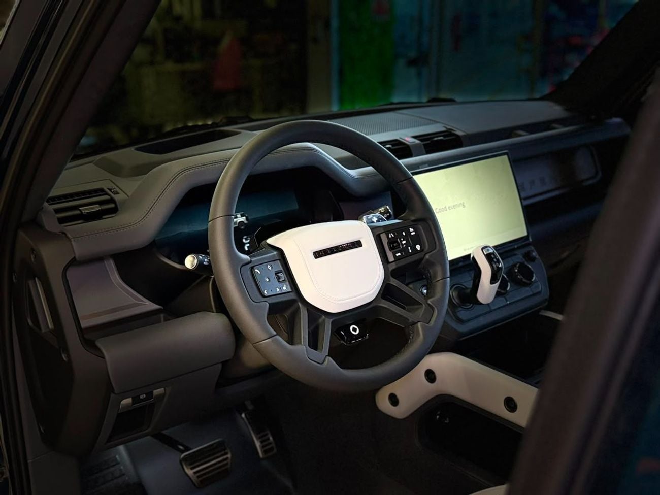 لاند روفر ديفندر 110 OCTA EDITION ONE P635 2026 Land Rover Defender 110 Octa P635 - ALTAYYER WARRANTY AND SERVICE