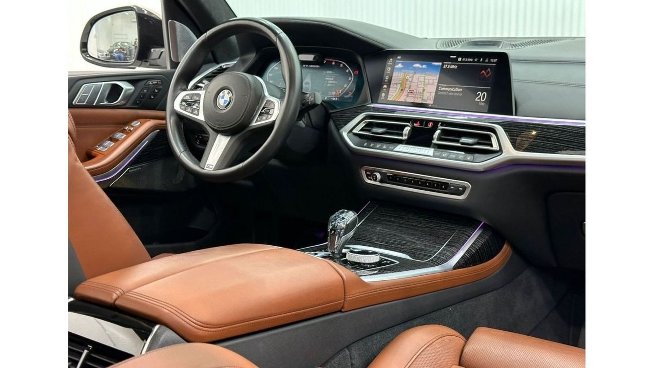BMW X7 M50i 2022 BMW X7 xDrive50i M-Sport, Dec 2027 BMW Warranty + Service Pack, Full Options, Low Kms, GCC