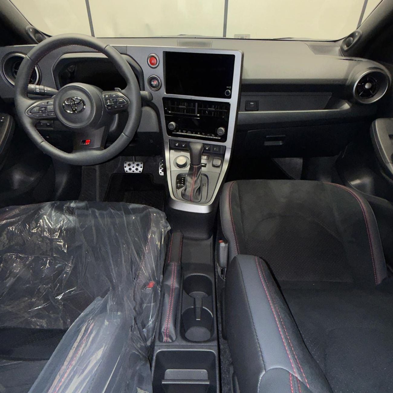 Toyota Yaris GR | GCC | warranty and service contract