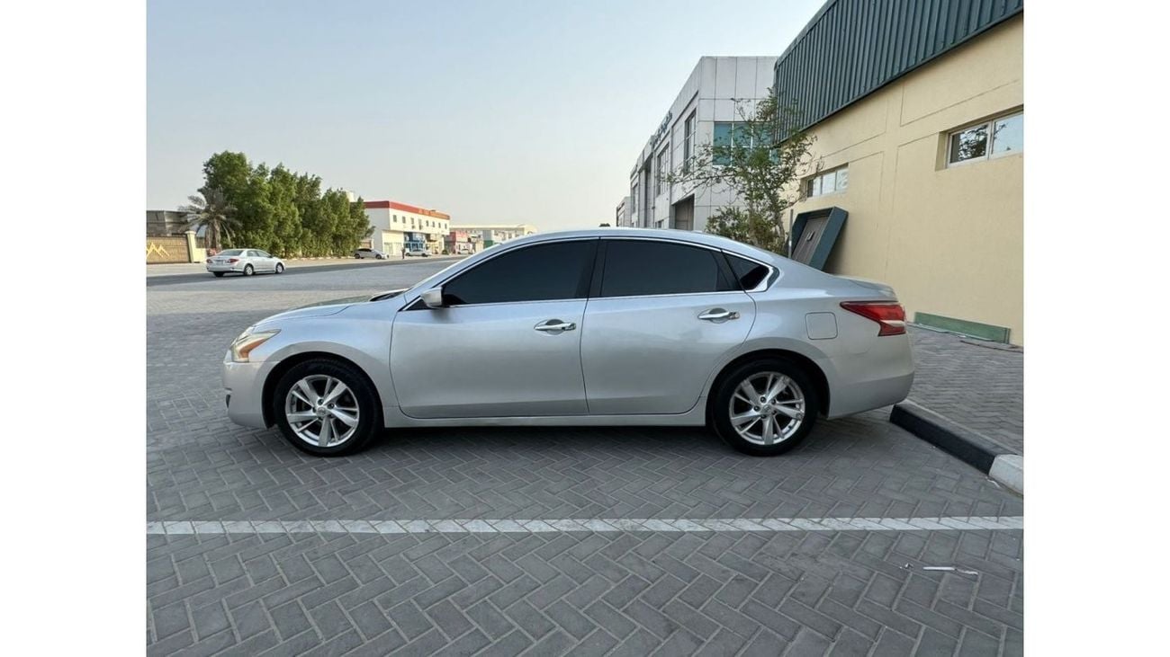 نيسان ألتيما SV