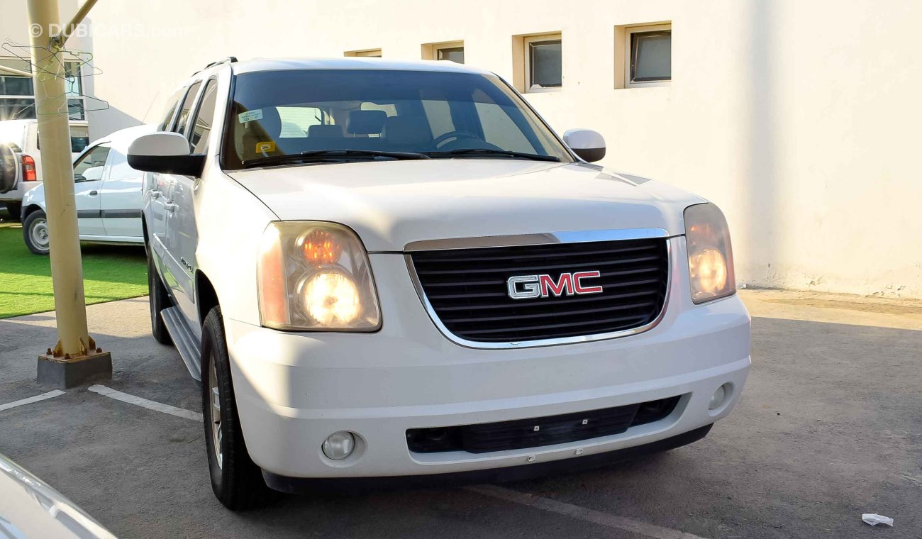 GMC Yukon 2008 model Gulf specs leather interiors 7 seats