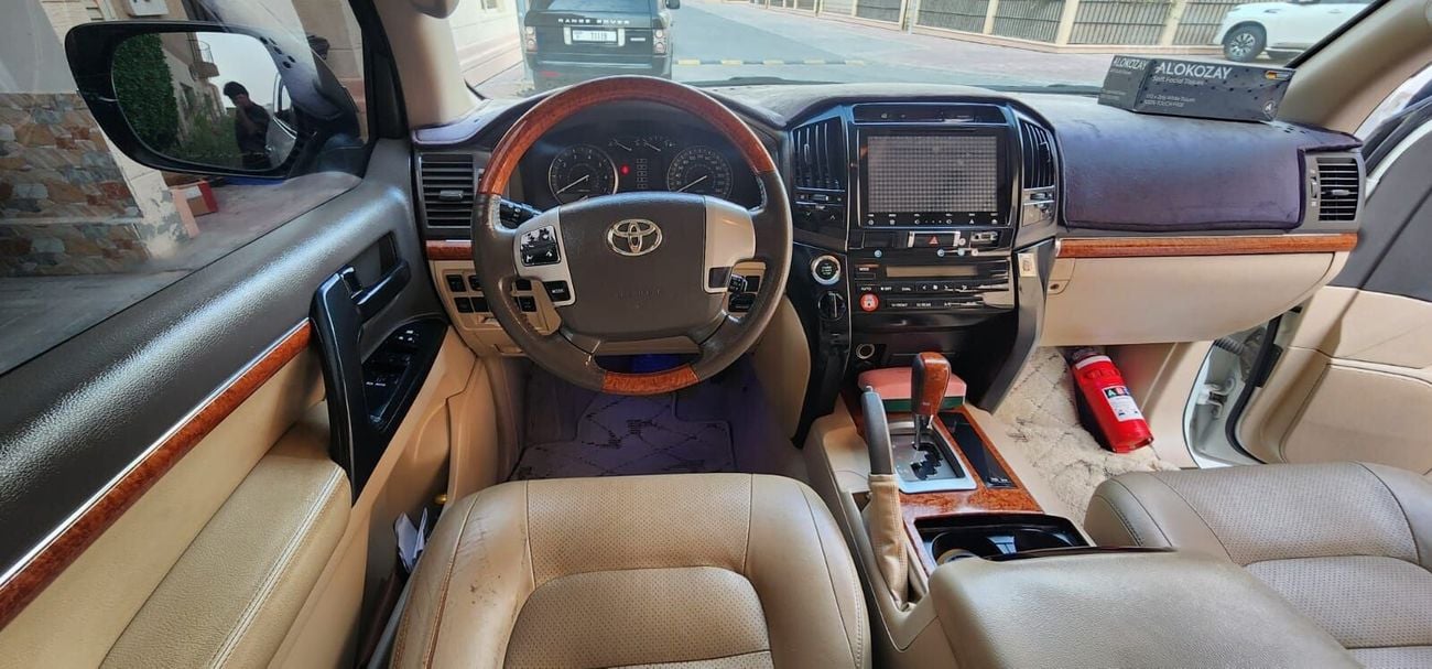 Toyota Land Cruiser GXR