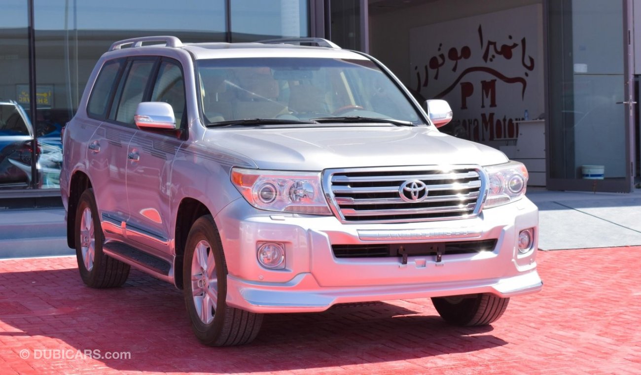 Toyota Land Cruiser GXR V8