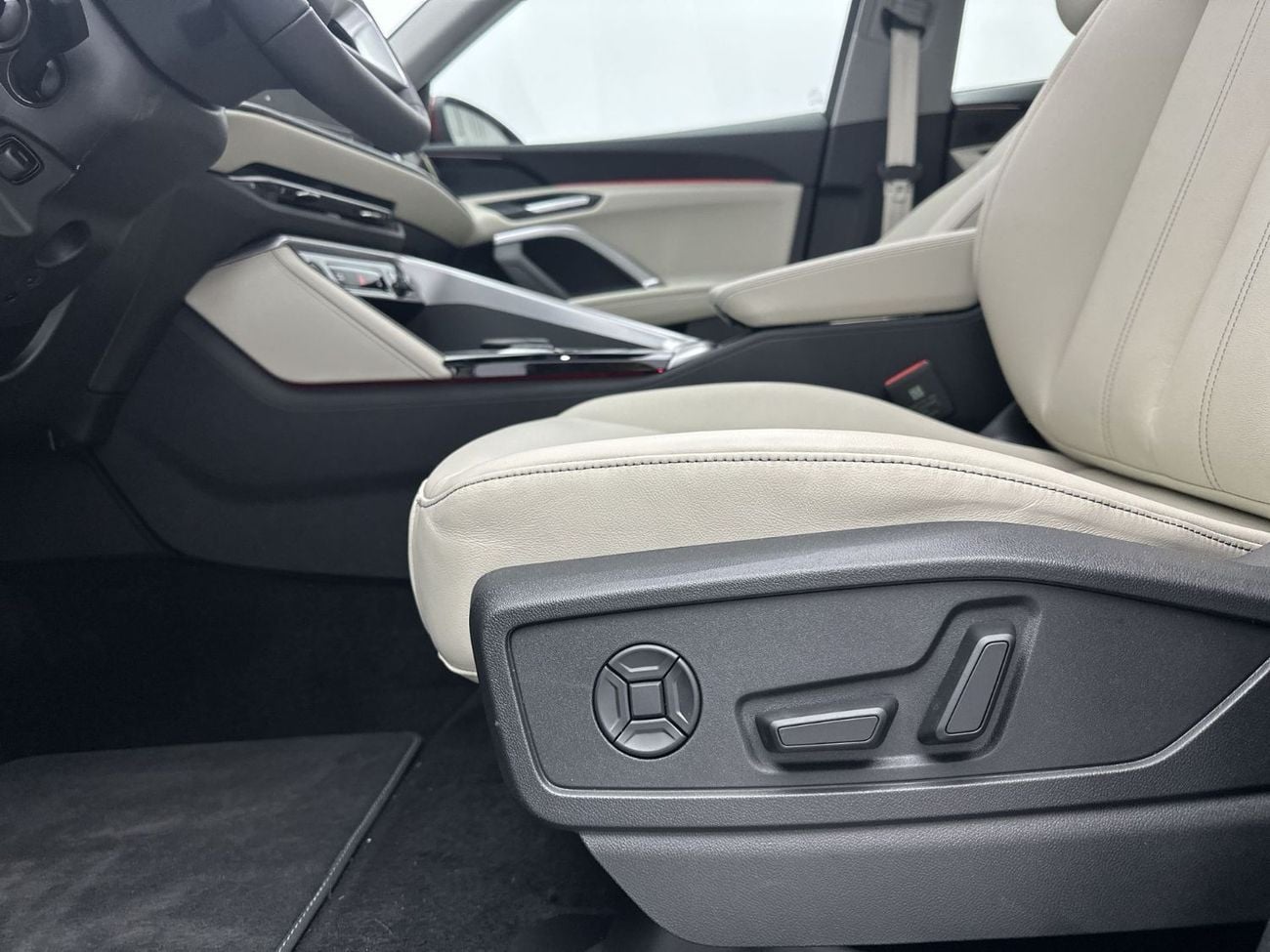 أودي Q5 Q5 Sportback TFSI quattro 204hp (Ref# 68708)