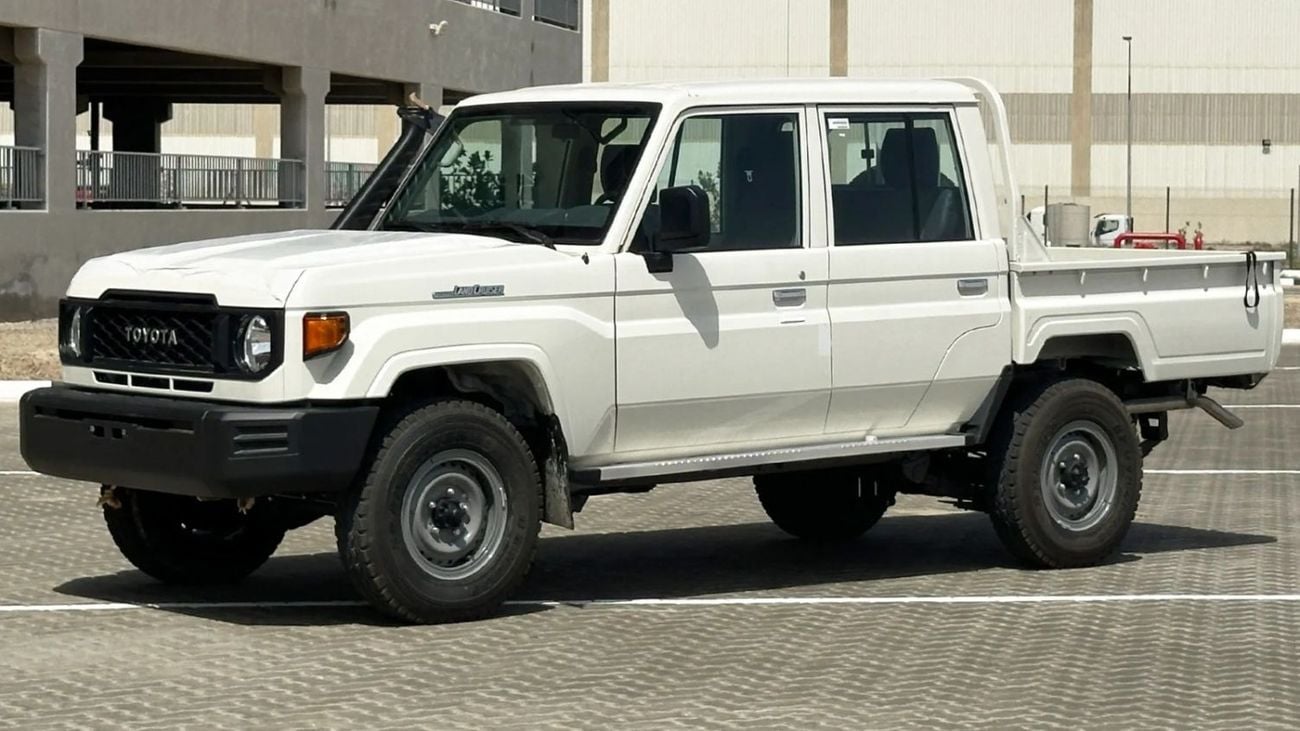 تويوتا لاند كروزر بيك آب TOYOTA Land Cruiser DC 4.2 MT 2025 basic
