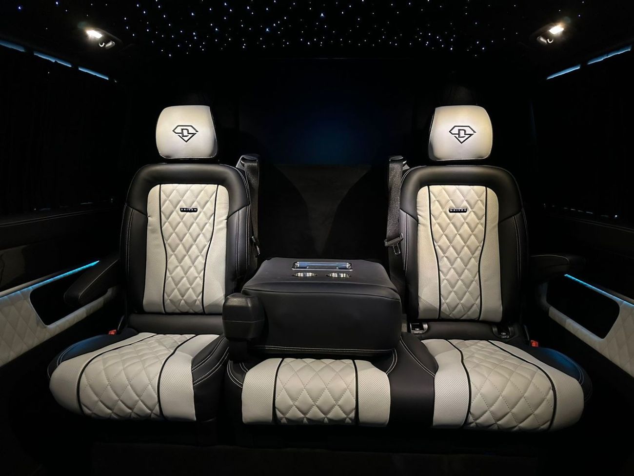 Mercedes-Benz V 250 Std 2020 Mercedes Benz V250 Driven-Landjet, Warranty, Full Service History, Fully Loaded, GCC