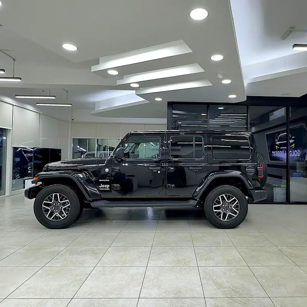 جيب رانجلر أنليميتد Unlimited Sahara 2.0L A/T
