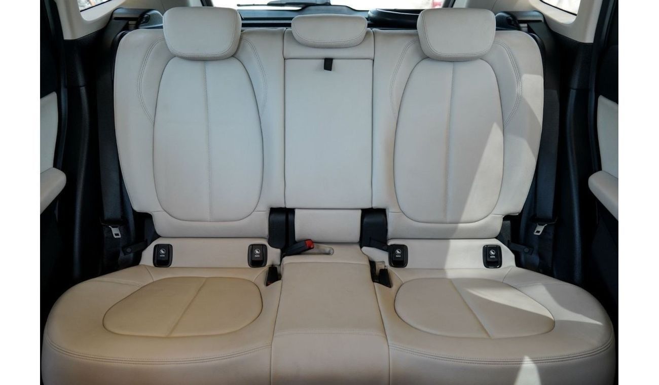 بي أم دبليو X1 sDrive 20i