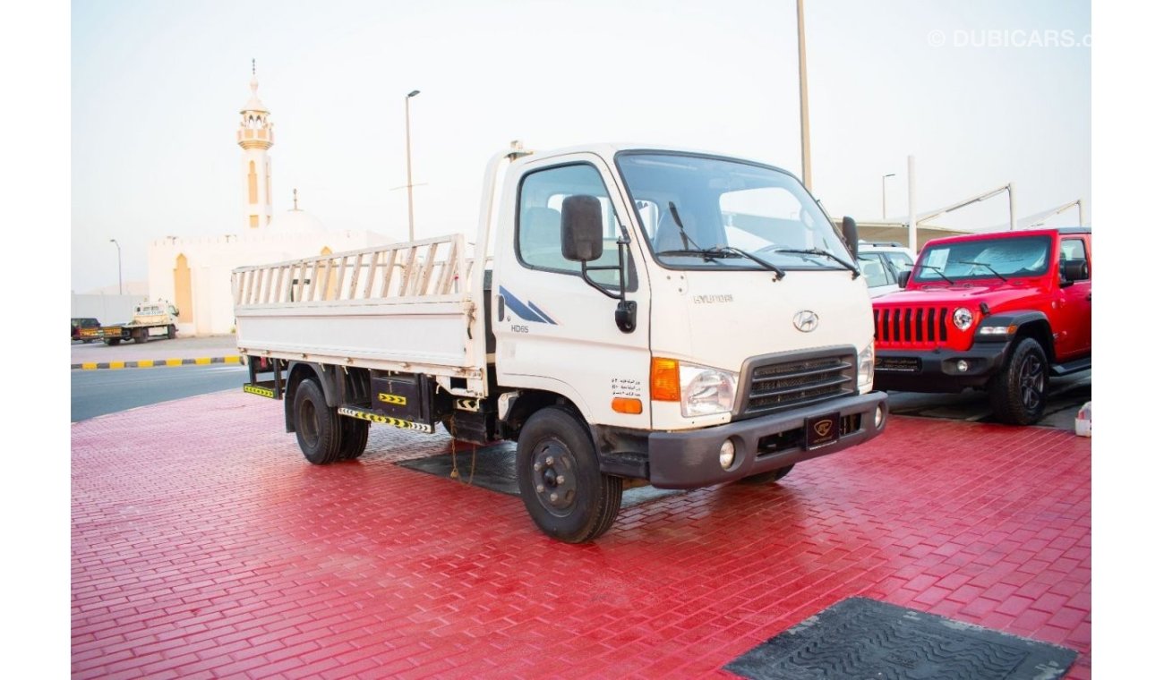 Hyundai HD 65 2012 | HYUNDAI | HD65 UTILITY TRUCK | GCC | VERY WELL-MAINTAINED | SPECTACULAR CONDITION |