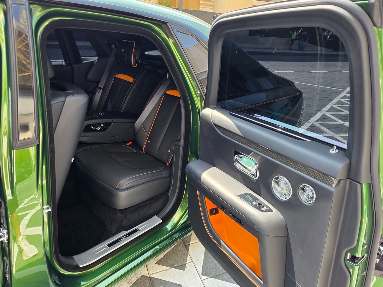 Rolls Royce Ghost BLACK BADGE 2023 GCC, Bespoke Audio, Starlight, Carbon Rims, Dealer Warranty & Service!