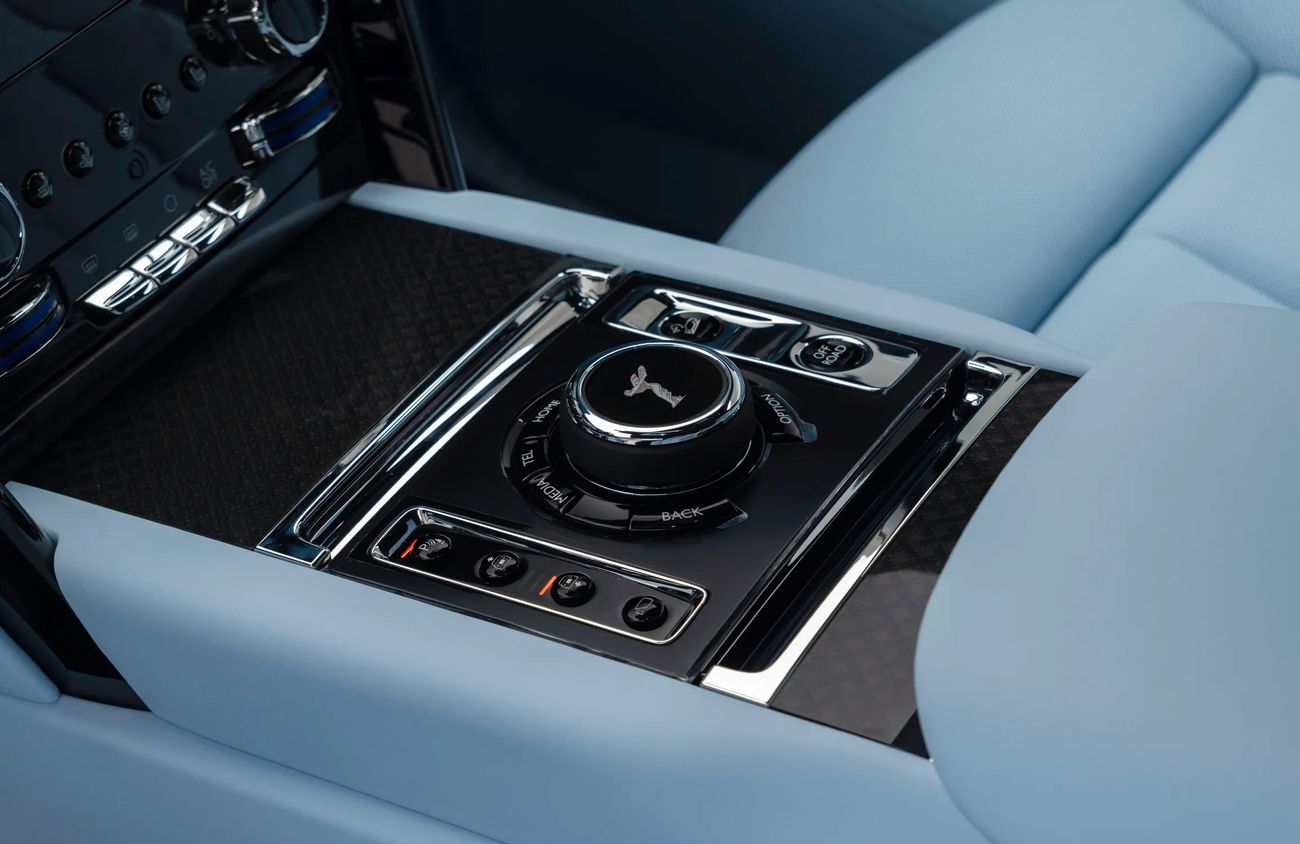 رولز رويس كولينان 6.75L V12 Twin-Turbocharged Engine