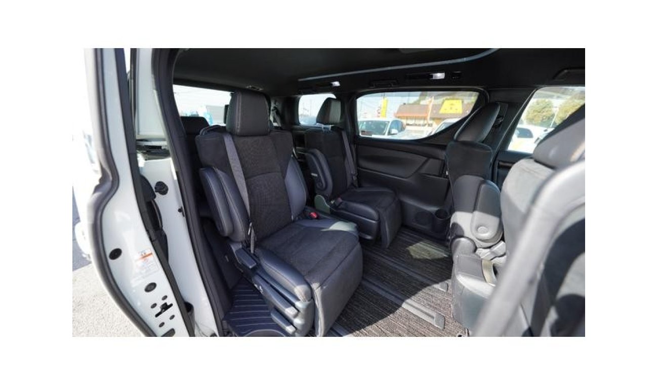 Toyota Alphard AGH35W