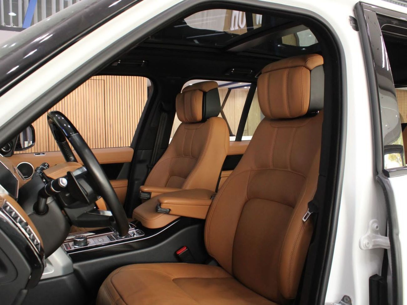 Land Rover Range Rover P400 DYNAMIC Fully Loaded