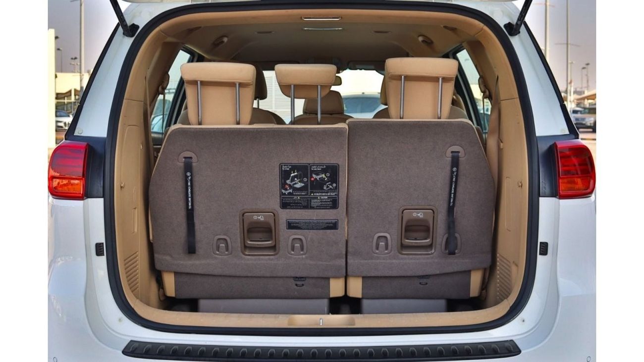 كيا كارنيفال L 2020 خليجي بحالة ممتازة بدون حوادث