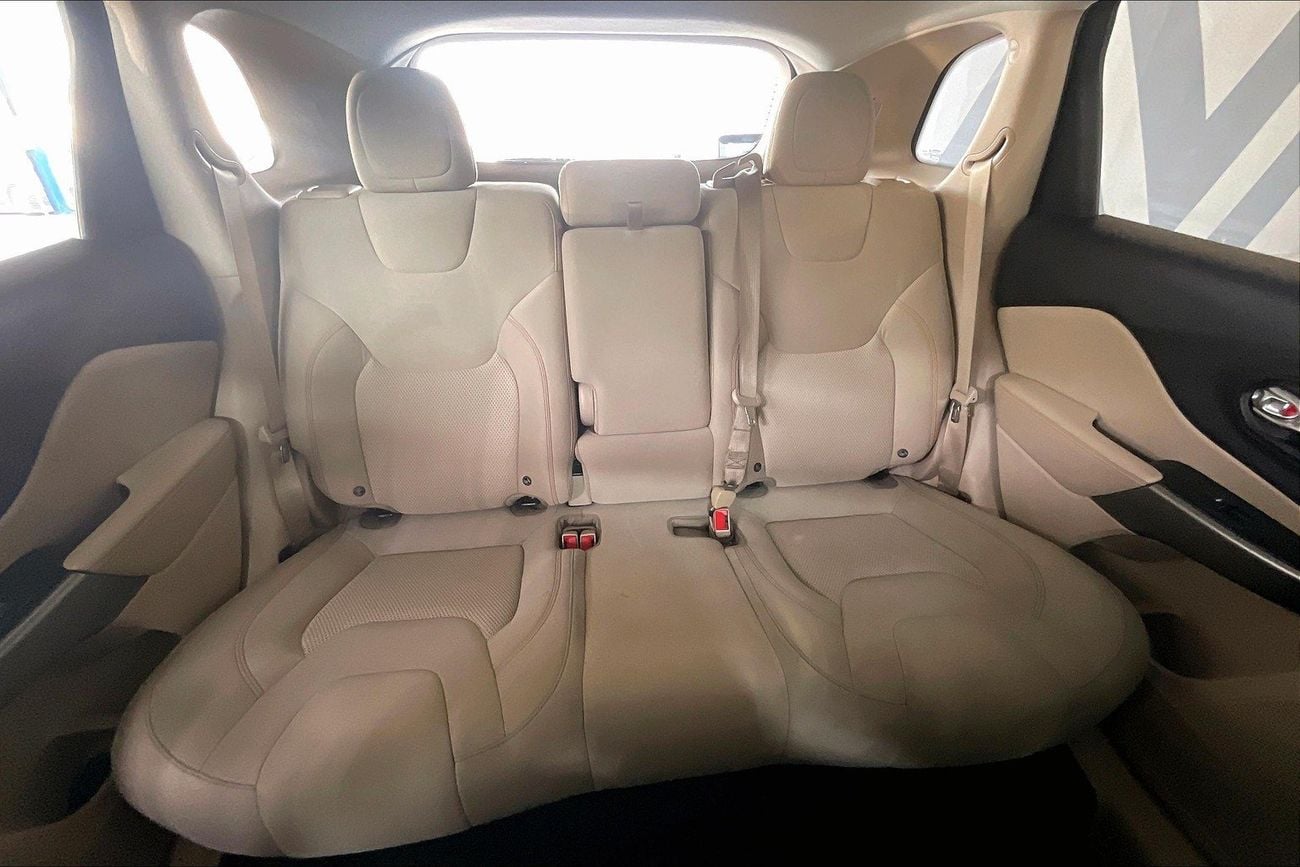 Jeep Cherokee Unlimited Unlimited Sport 3.2L Sport | Guaranteed Warranty | 0 Down Payment