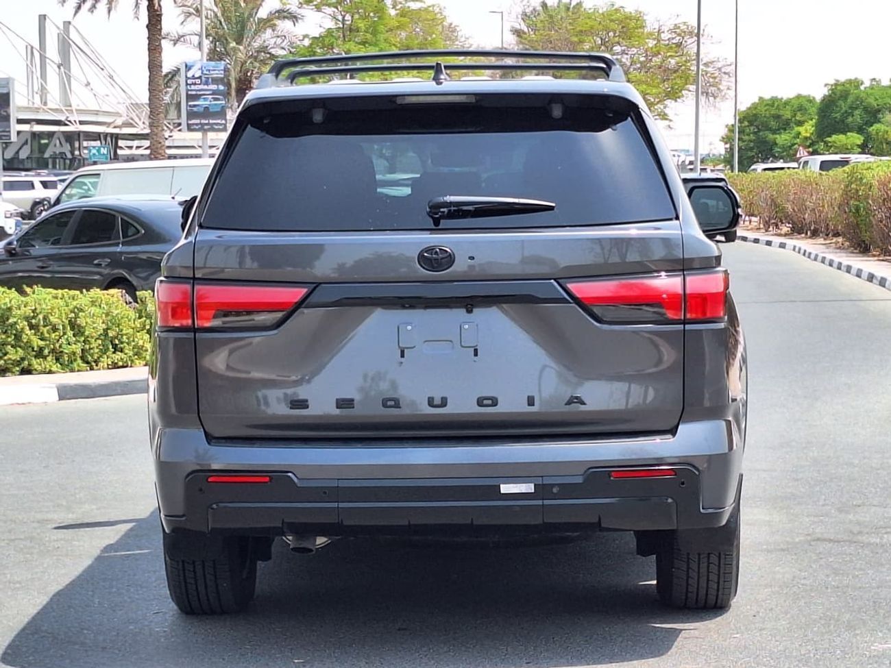 Toyota Sequoia 2024 TOYOTA SEQUOIA 4WD HYBRID 8 SEATER