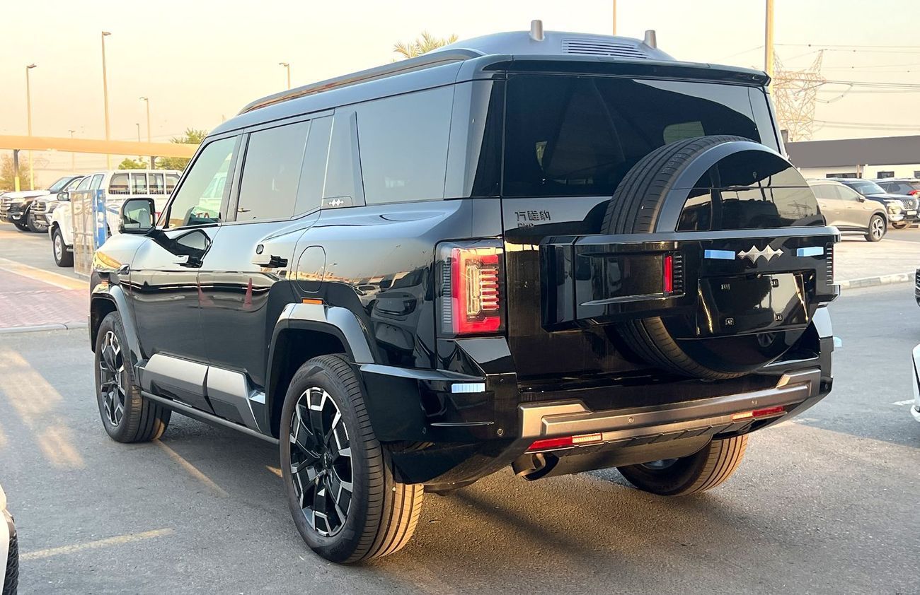 BYD Leopard 8 Smart and Brave Flagship Edition (7 Seats) Flagship Edition 7 Seats With Drone (EXPORT ONLY)