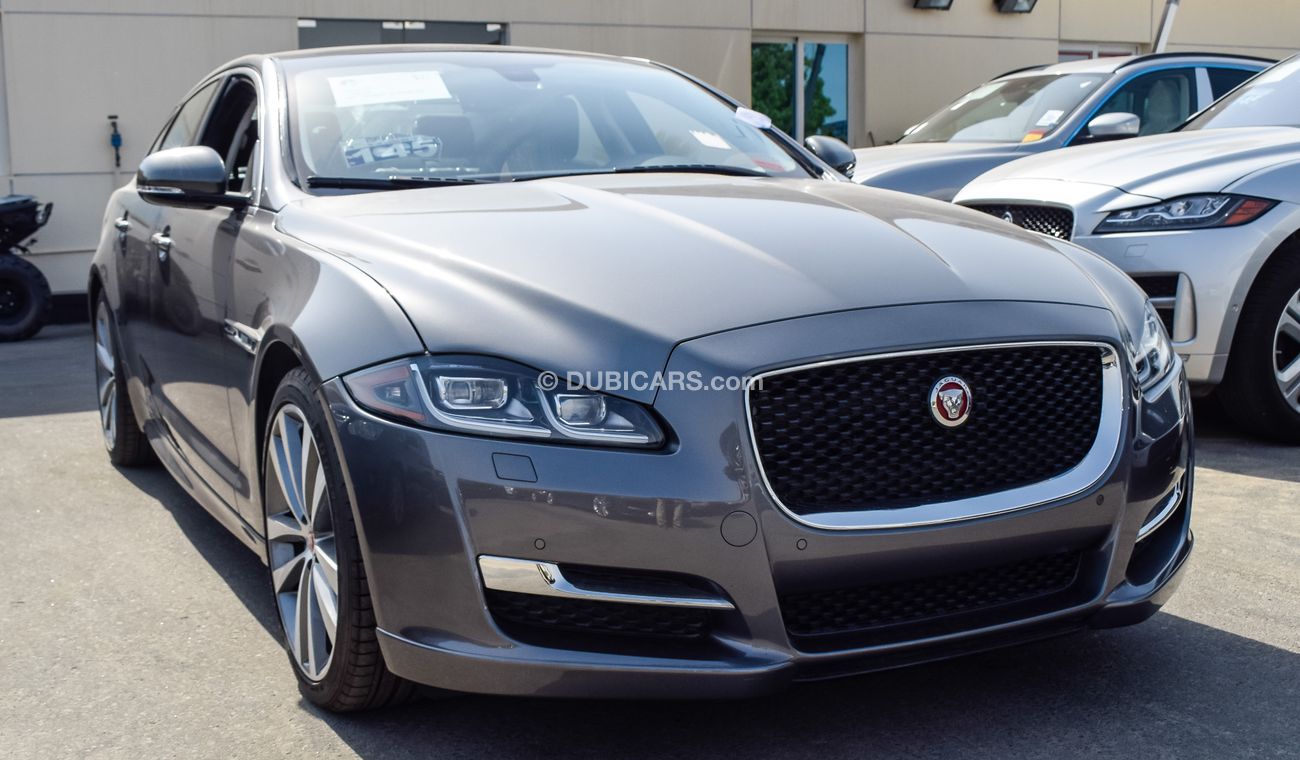 Jaguar XJ 3.0L V6 S/C R-Sport SWB RWD