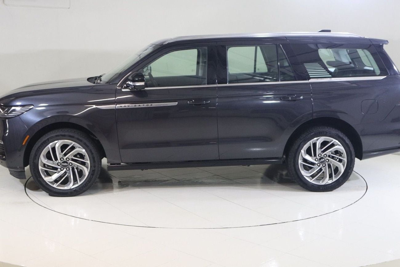 Lincoln Navigator RESERVE N1525 / FREE INSURANCE + REGISTRATION / AL TAYER MOTORS AL QOUZ SHOWROOM