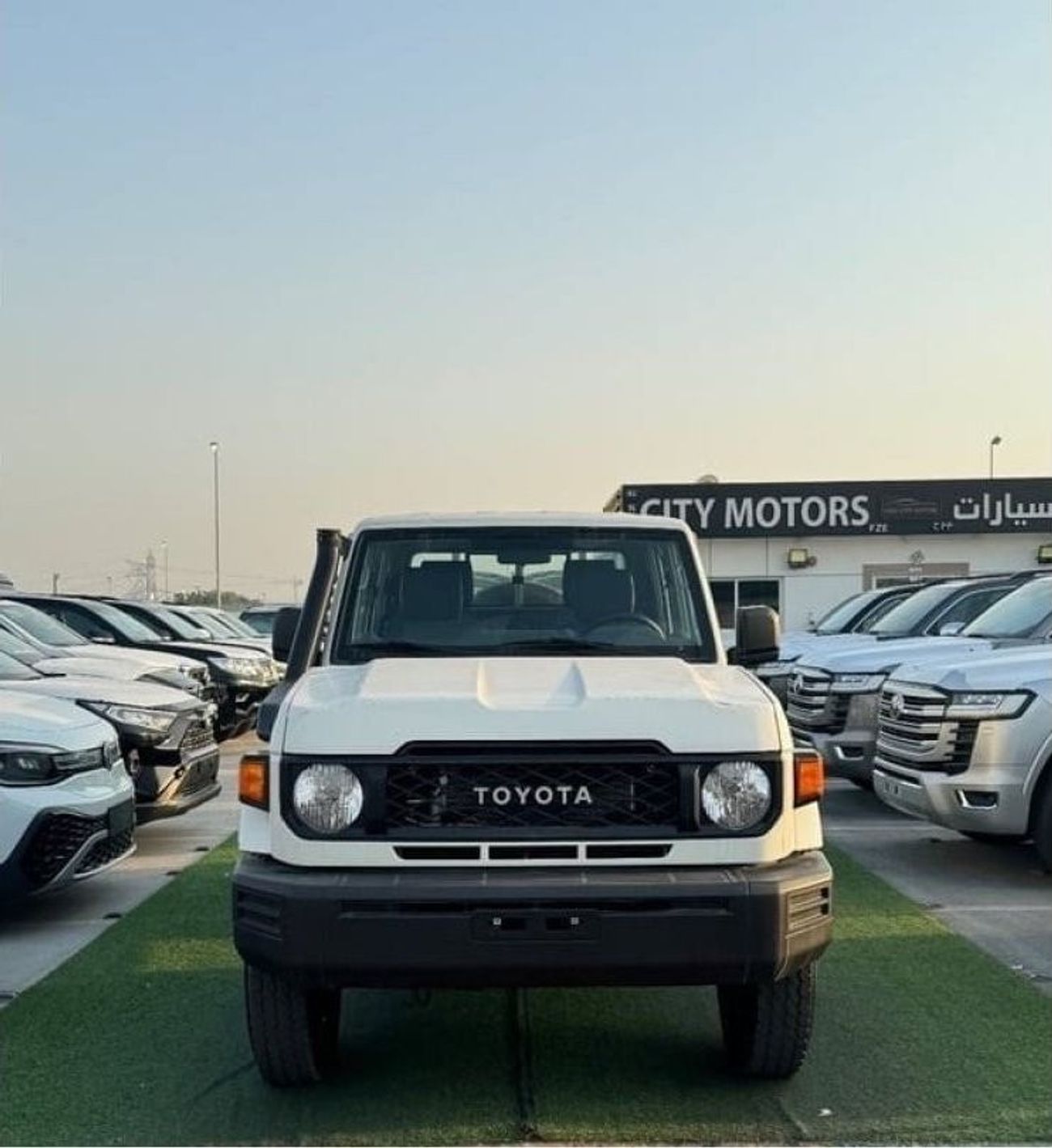 Toyota Land Cruiser Toyota Land Cruiser LC79 D/C 4.2 Engine With DIFF Lock