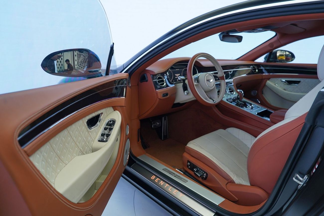 بنتلي كونتيننتال جي تي 6.0L W12 (626 HP)