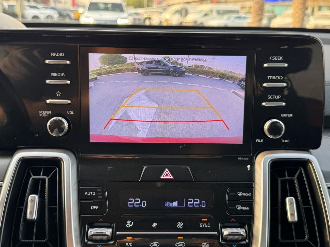 Kia Sorento Std 2.5L AWD KIA SORENTO 2.5L AWD UAE PASS