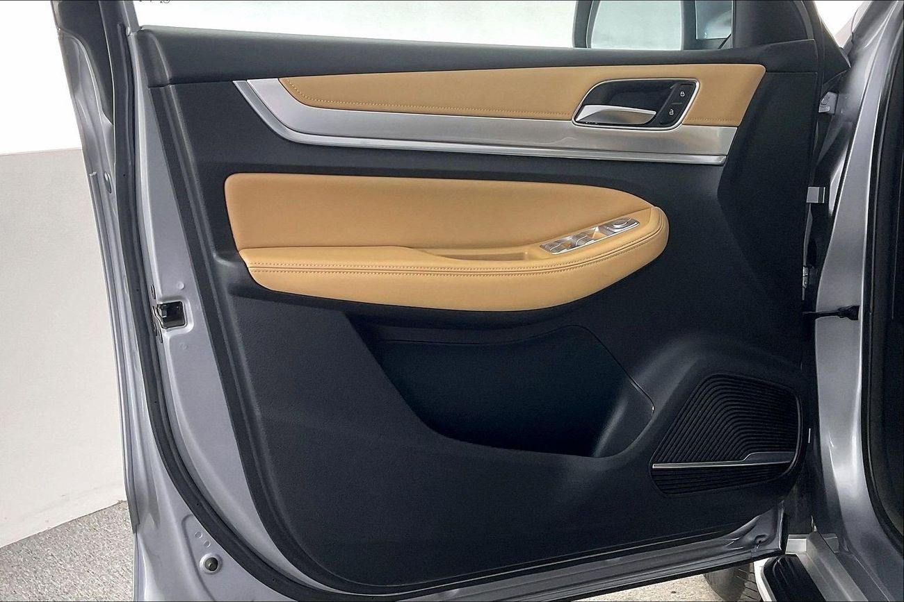 أم جي RX8 Standard | Carnival Sale • UP TO AED 20,000 OFF | شامل الضمان | 0 ﺪﻔﻋﺓ ﺃﻮﻟﻯ