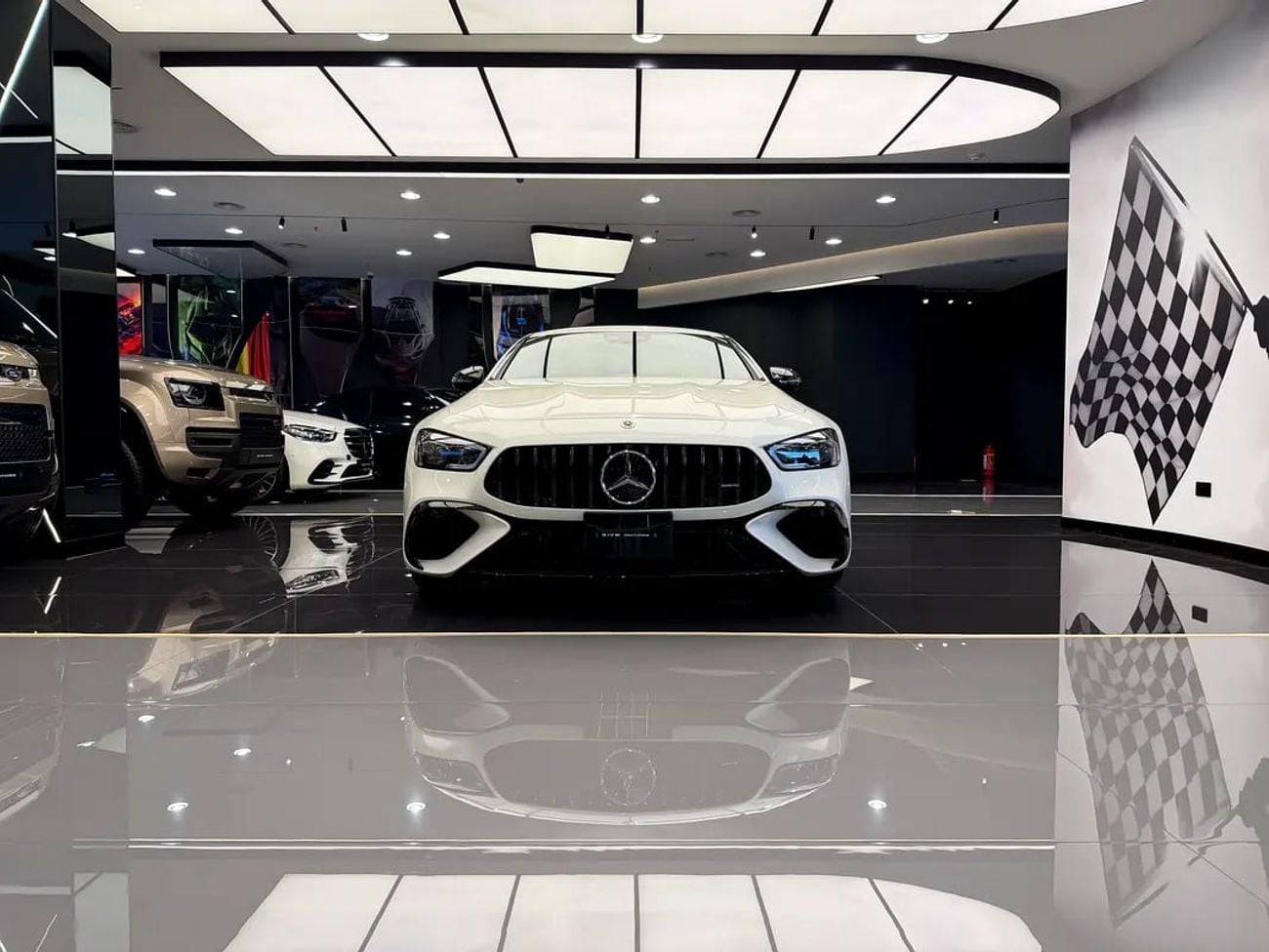 مرسيدس بنز GT 63 S GT S E PERFORMANCE