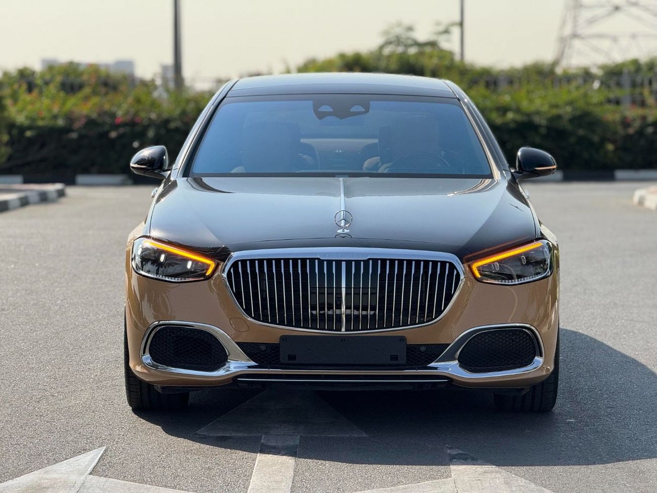 Mercedes Maybach S680 Maybach **2023** GCC SPEC UNDER WARRANTY AND SERVICE