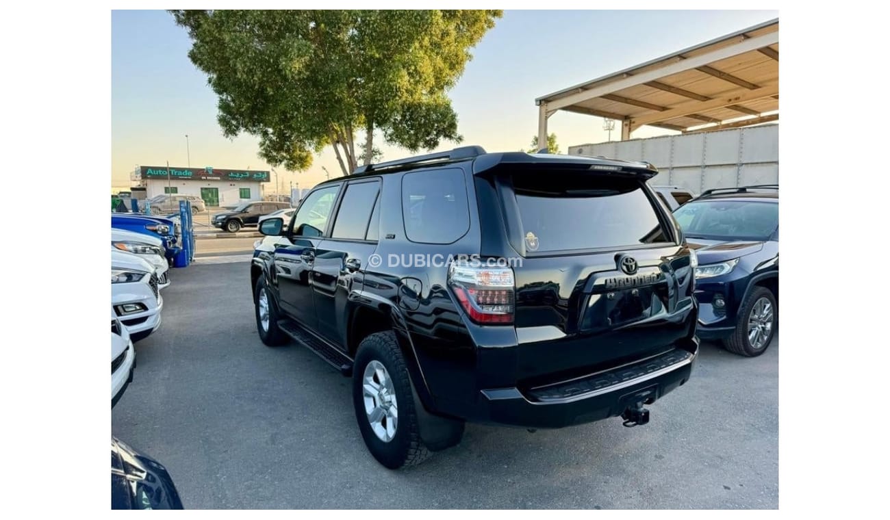 Used Toyota 4Runner 4x4 leather full option 2018 for sale in Dubai - 695756