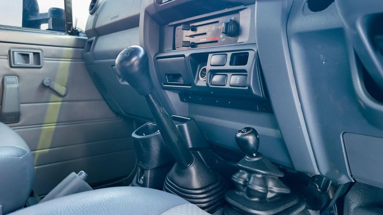 تويوتا لاند كروزر بيك آب -