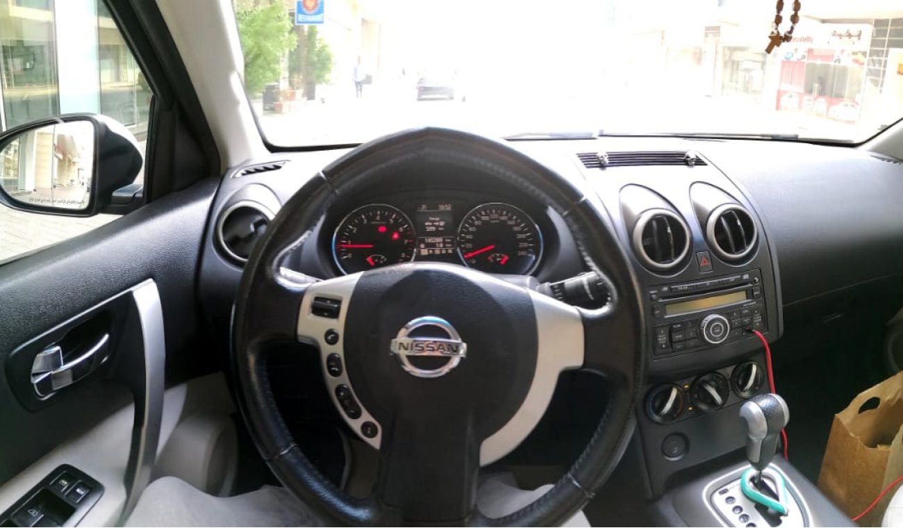 نيسان كاشكاي Nissan Qashqai 2012 in PERFECT Condition. LOOKING FOR URGENT BUYER. NEGOTIABLE