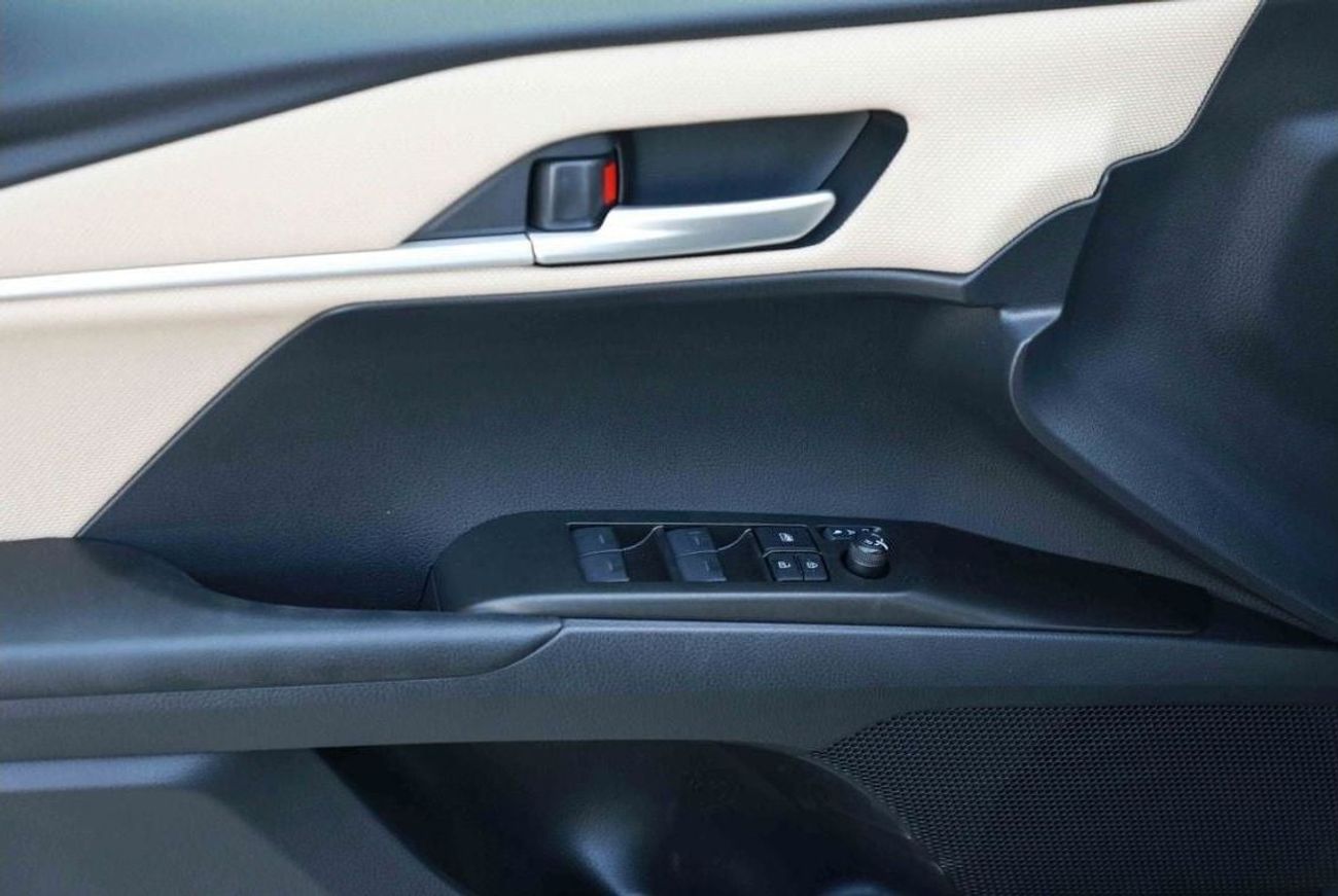 Toyota Camry 2025 TOYOTA CAMRY LE 2.5 Hybrid - ATTITUDE BLACK inside BEIGE | Export Only