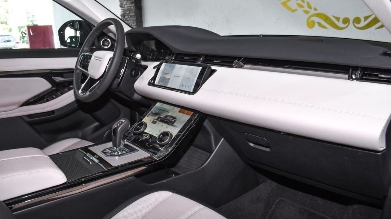 Land Rover Range Rover Evoque SE P250 R DYNAMIC 2023. FIVE YEARS WARRANTY!! THREE YEARS SERVICE CONTRACT