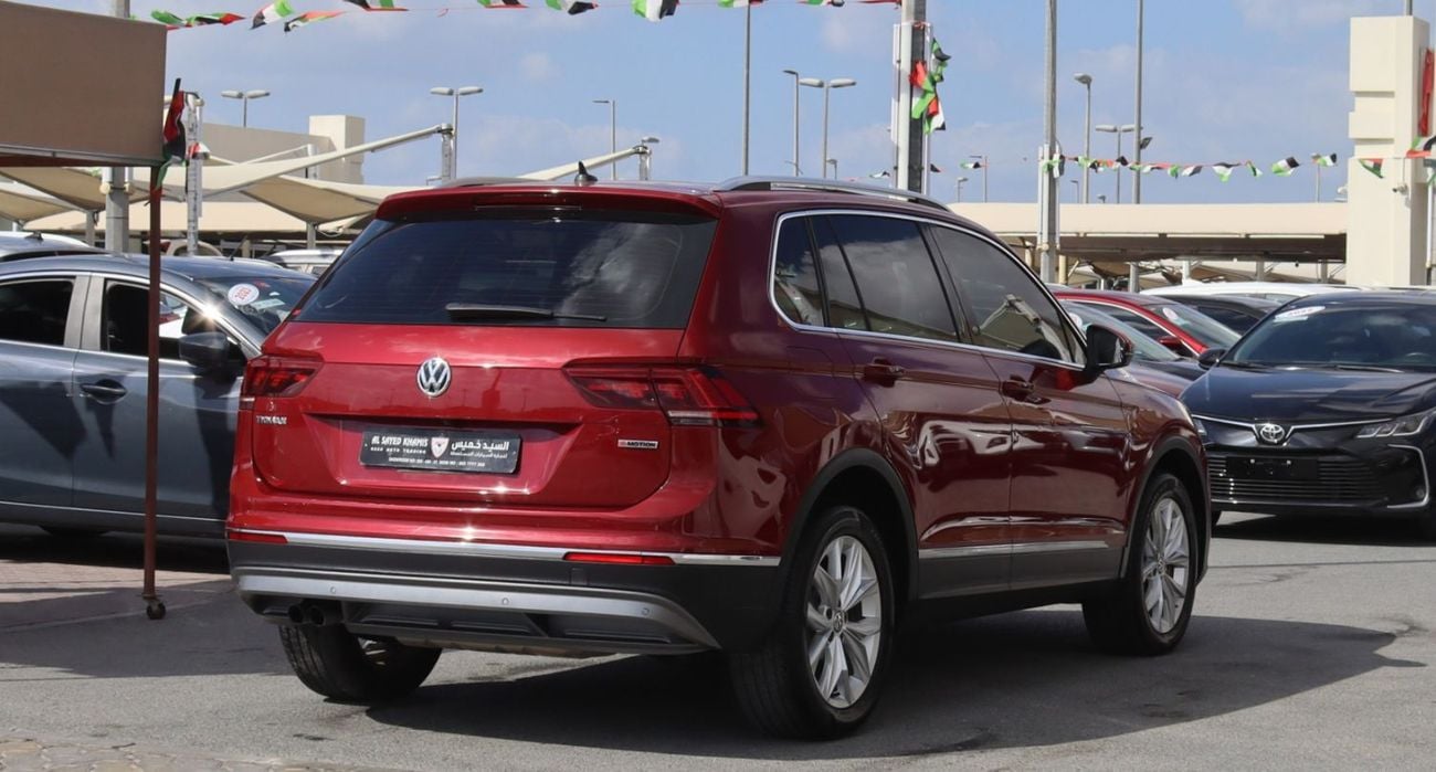 Volkswagen Tiguan R-Line 2.0L Volkswagen Tiguan 2018- GCC - Accident-free - 2.0L  - Full options - All-wheel drive - E