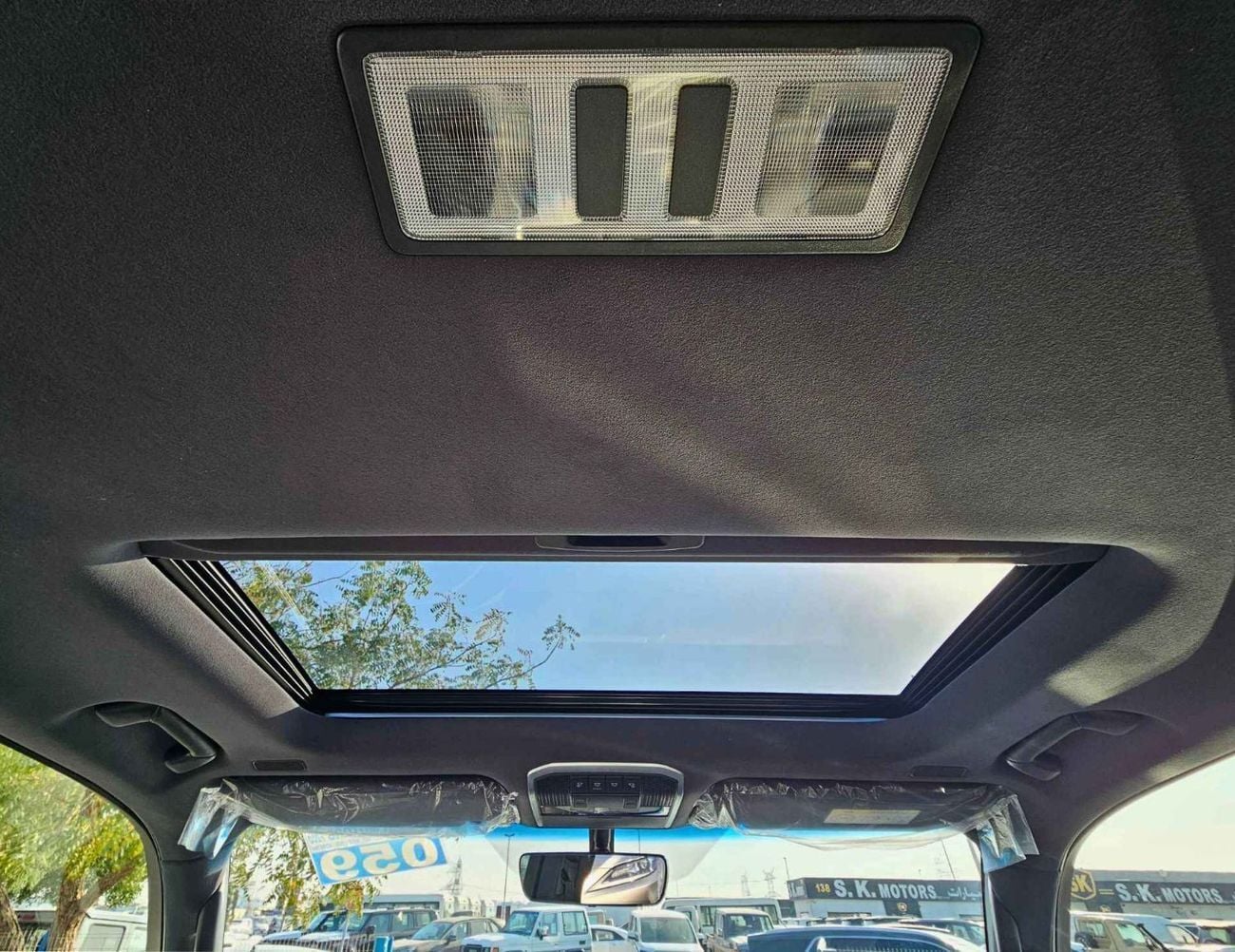 Toyota Land Cruiser GXR TWIN TURBO /3.5L V6 PETROL/REAR ENTERTAINMENT SCREEN /SUNROOF/FRONT PWR SEATS (CODE#GXR3M2)