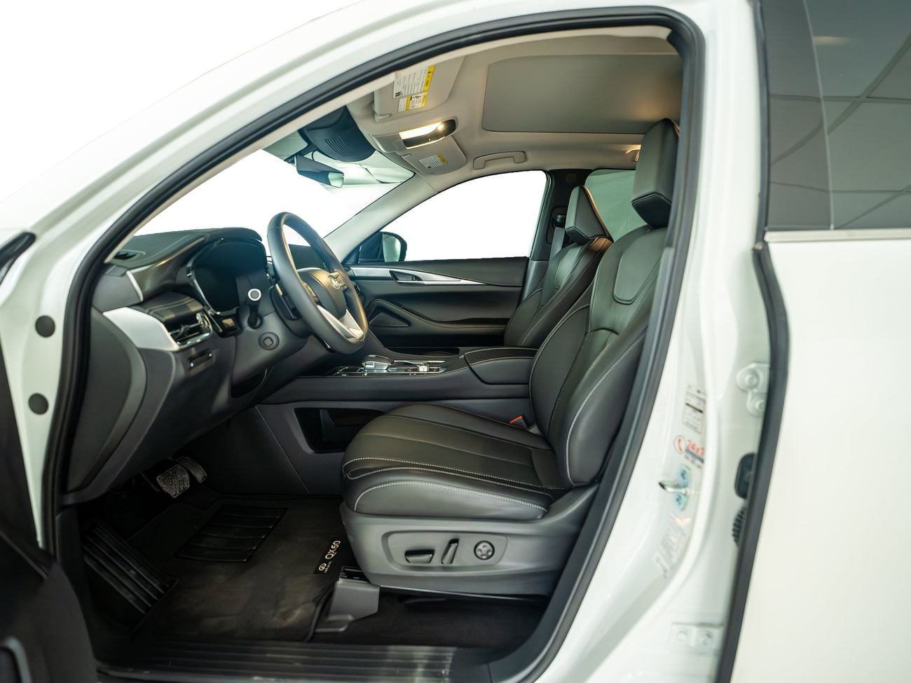 إنفينيتي QX60 Luxe 3.5L LUXE